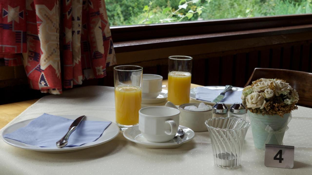 Hostellerie De La Vallee Heffingen Bagian luar foto