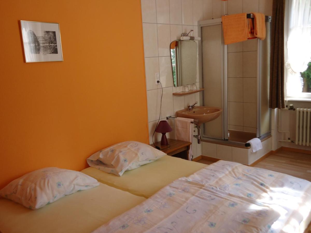 Hostellerie De La Vallee Heffingen Bagian luar foto