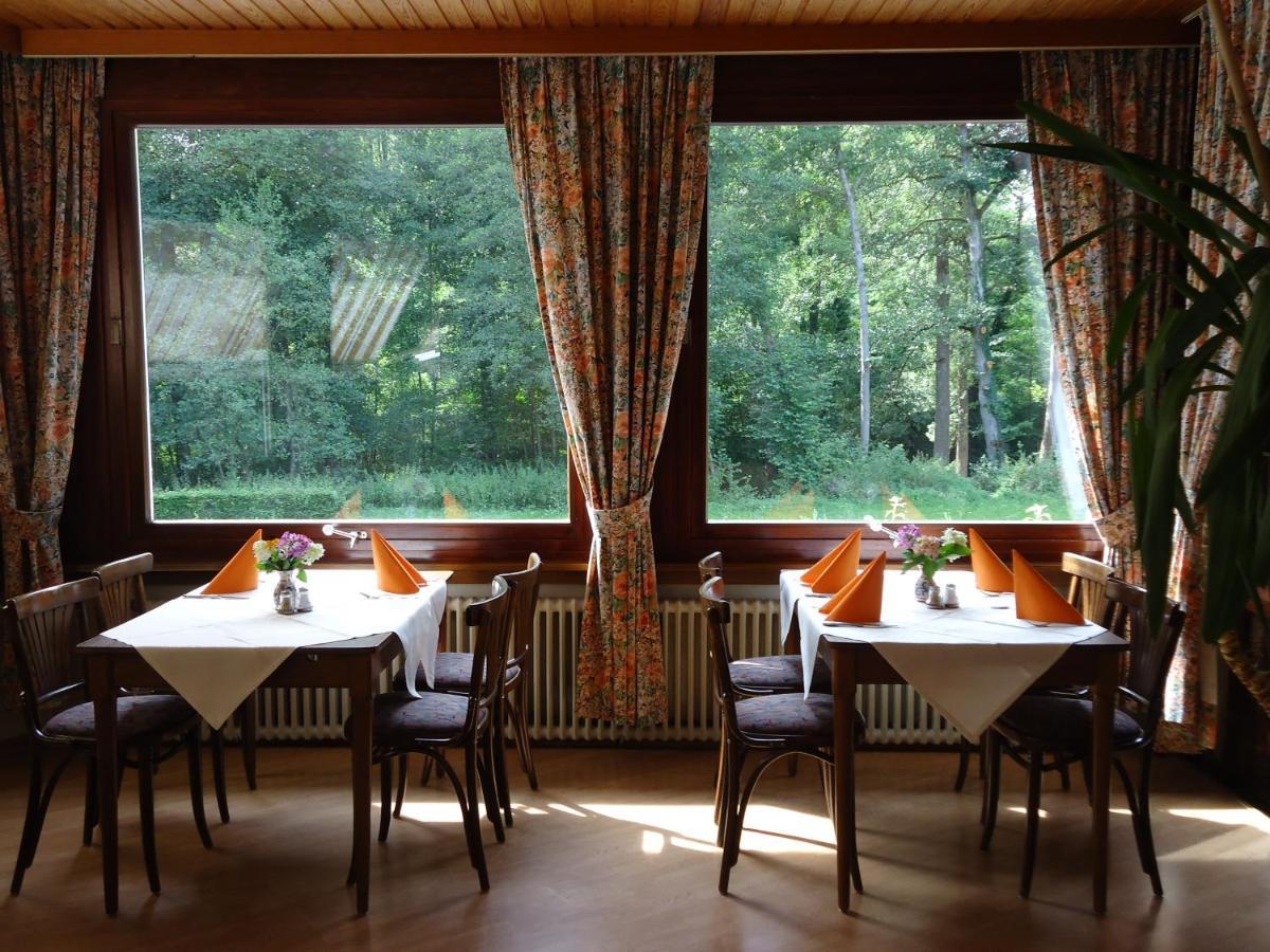 Hostellerie De La Vallee Heffingen Bagian luar foto